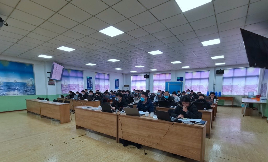 青岛市石化高级技工学校