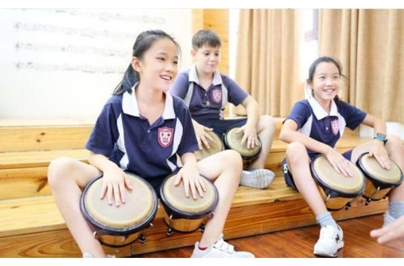 广州市番禺区剑桥郡加拿达外国语学校