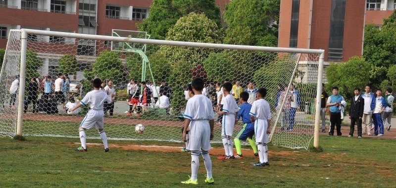 昆明亨德森高新一中