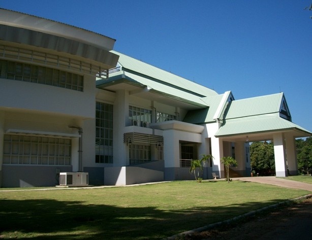 沙功那空皇家大学