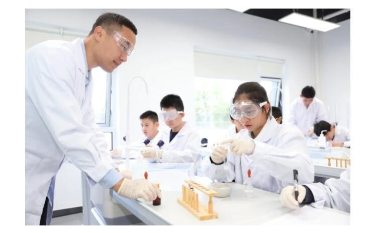 北京朝阳区赫德双语学校