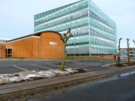 VIA大学