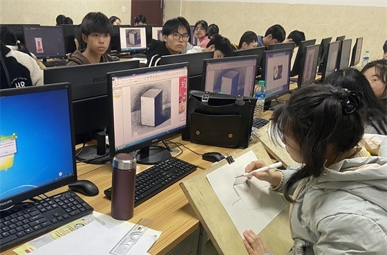 江西华忆电子工业中等专业学校