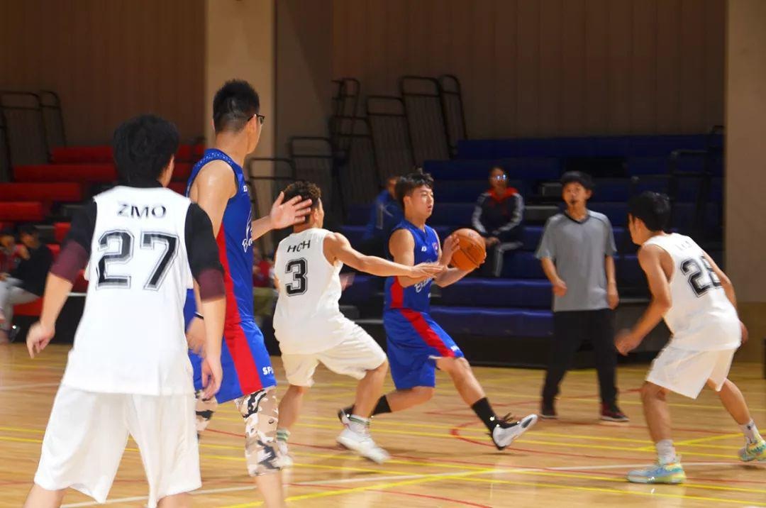 上师大附二外国际部篮球友谊赛.jpg