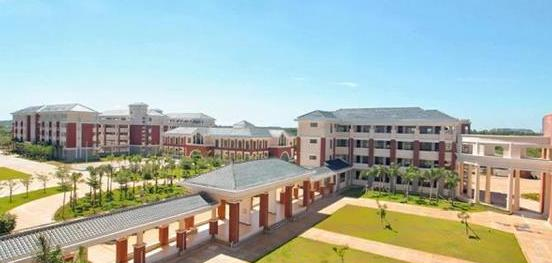 海南中学三亚学校地址在哪里，哪个地区，哪个城市