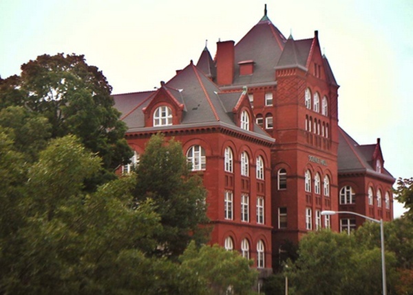 密歇根大學安娜堡分校
