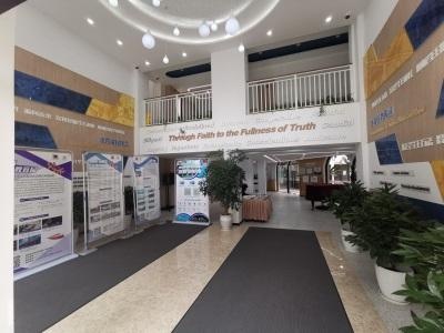 上海市新虹桥中学国际部