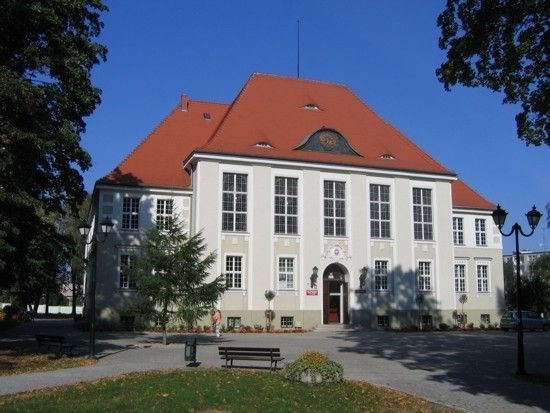 苏莱胡夫高等职业学校