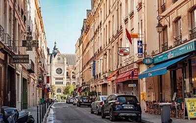 想去旅游或定居者