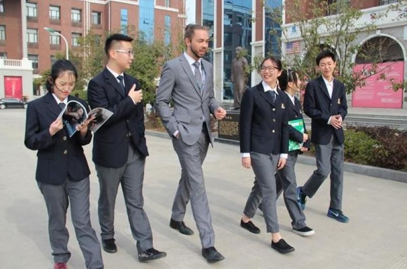 镇江枫叶国际学校