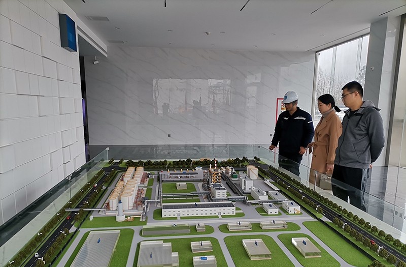 成都石化工业学校