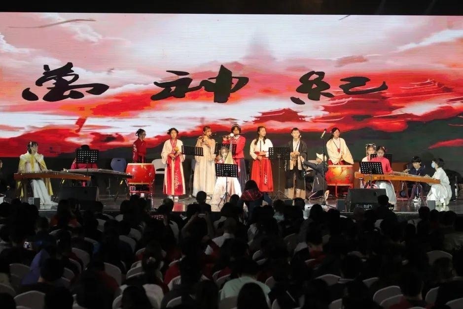 民乐《万神纪》.jpg