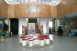 北京市丰台区新北赋学校(原北大附属实验学校)校园一角