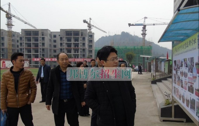 平昌鹰才中等职业技术学校
