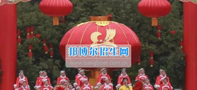 资阳师范学校200余生走进资阳春节特别节目演出