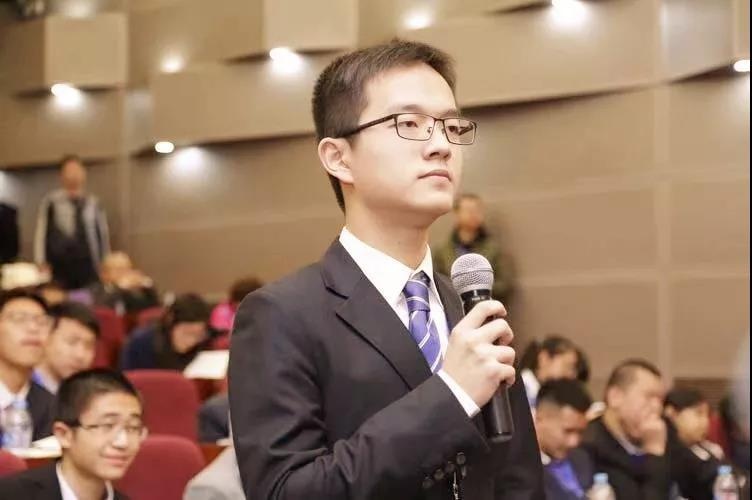 HFI学生参加竞赛现场