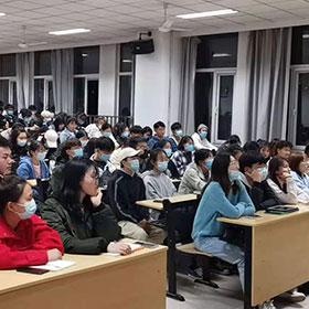学员上课