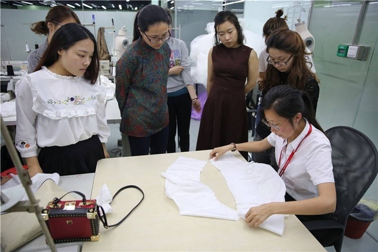 武汉服装设计学院