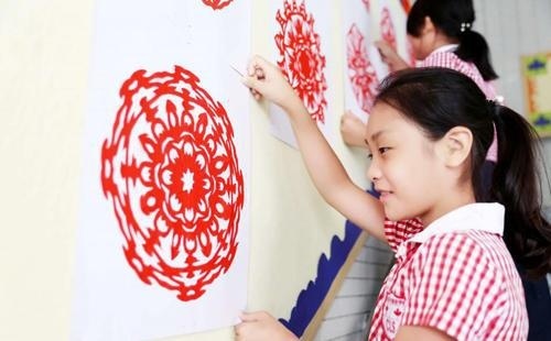 广州市番禺区剑桥郡加拿达外国语学校