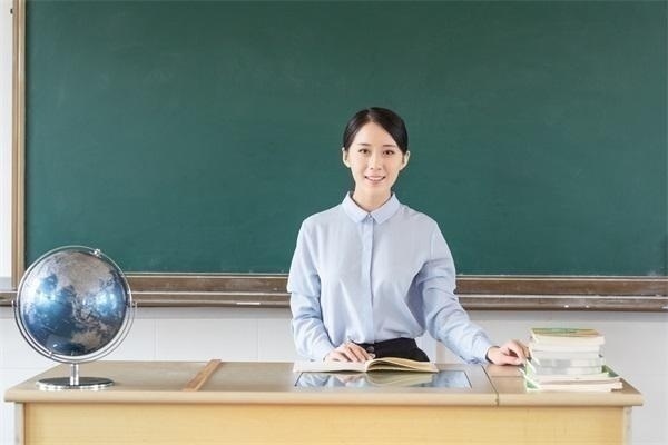 昆明学大复读班