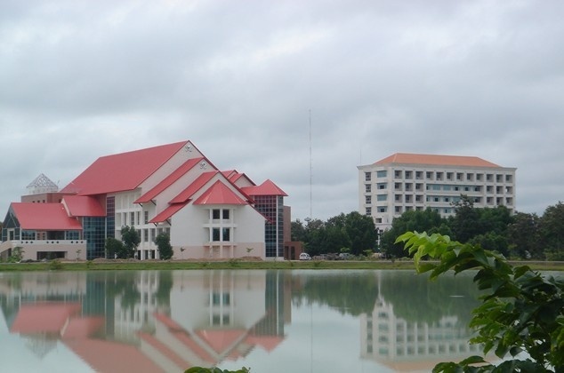 百艺皇家大学