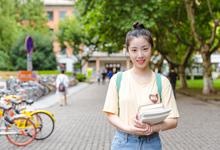 在校学生