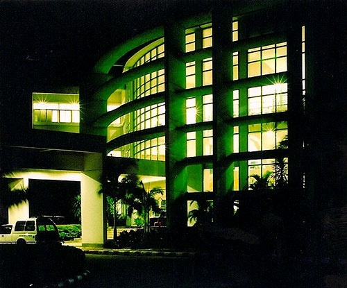 乌朋拉其尼大学