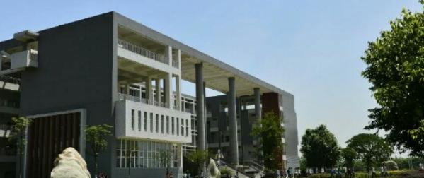 四川矿产机电技师学院