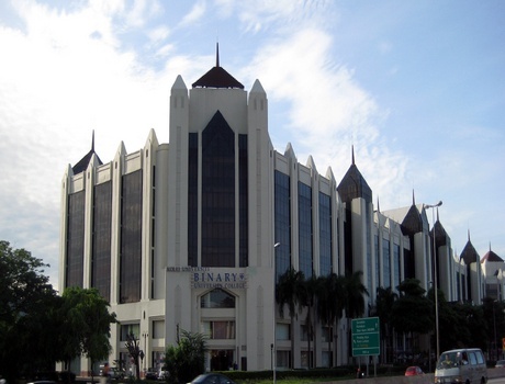 百纳利管理与创业大学