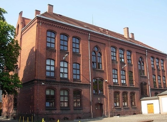 托伦哥白尼大学