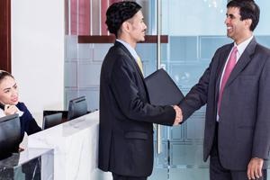 接待中的形象礼仪