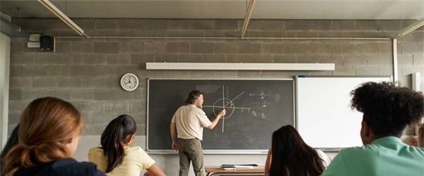 泰和中等专业学校