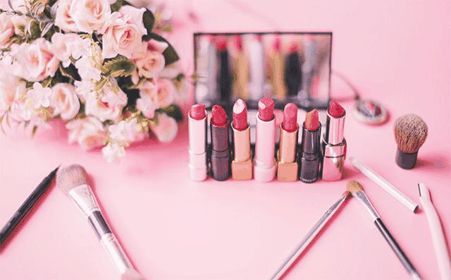 化妆师就业前景客观分析