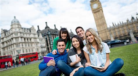 英国2+2出国留学项目