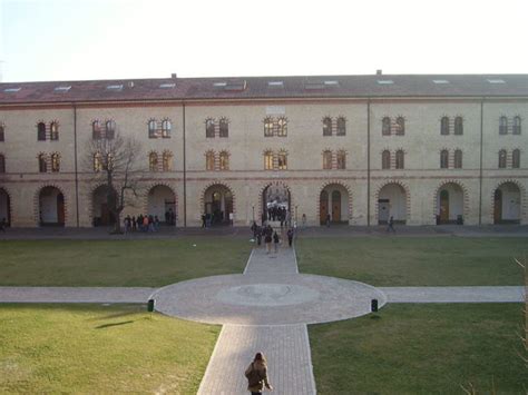马尔凯理工大学