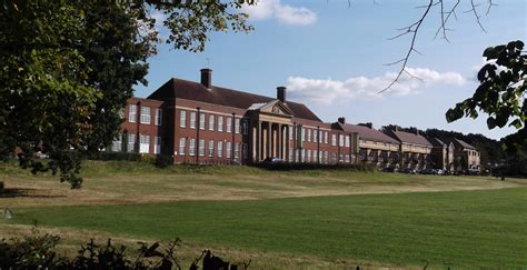 牛津布鲁克斯大学