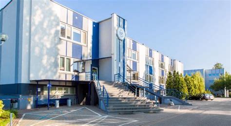 波兰波兹南大学