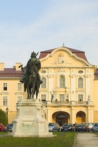 圣伊斯特万大学