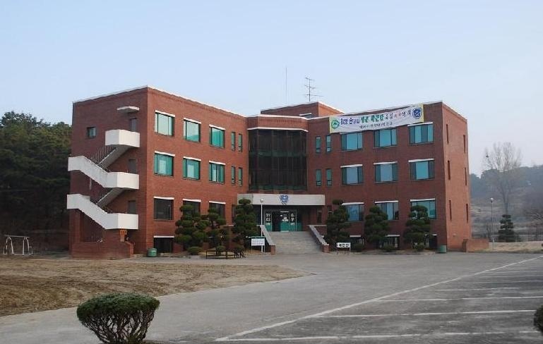建阳大学