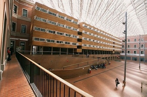 朋培法普拉大学