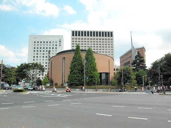 上智大学