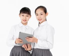 掌握正确的待人接物技巧，学会基本的礼仪规范