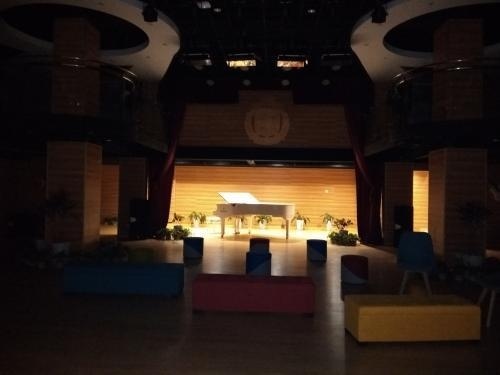 北京明诚外国语学校黄石学院