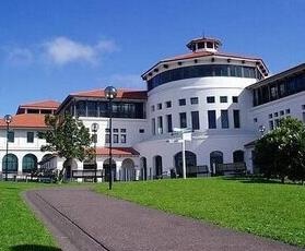 奥克兰大学