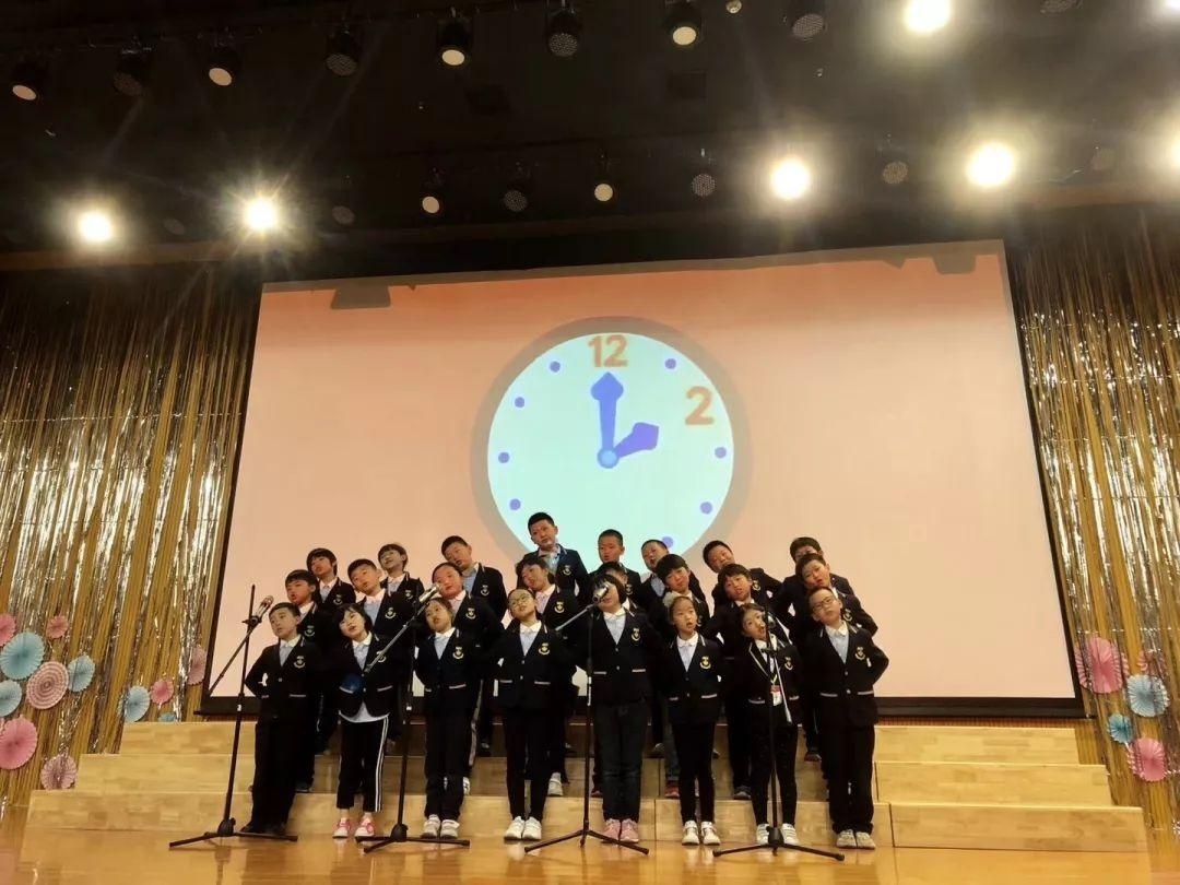 中加枫华国际学校小学部英文歌曲比赛.jpg