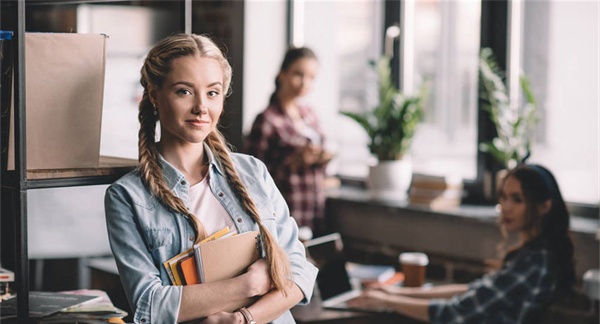 云南省轻工业技工学校