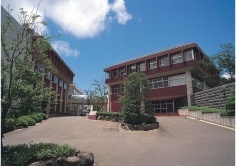 长崎女子短期大学