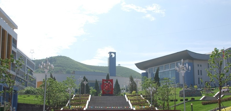 承德工业学校2020年学费、收费多少