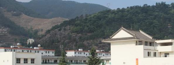 云南富源中學(xué)