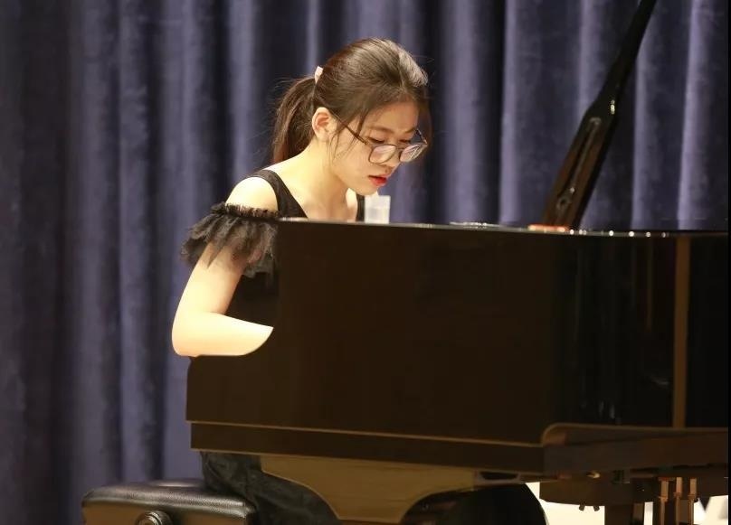 中央音乐学院鼎石实验学校